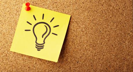 Lightbulb drawing on a post it note